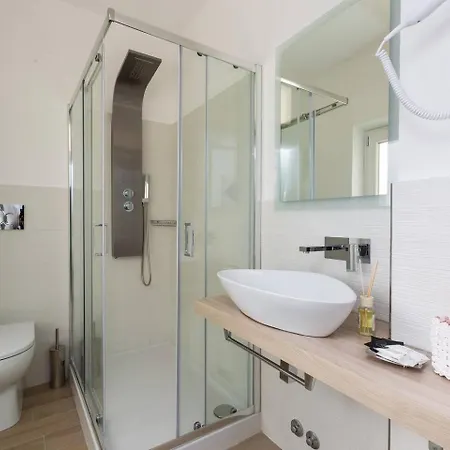 Iron Santa Maria アパート ローマ