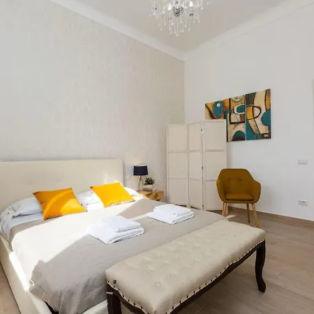 Iron Santa Maria アパート ローマ